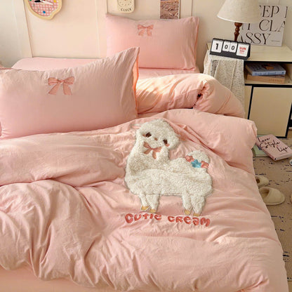 CUTIE CREAM NEVRESİM TAKIMI